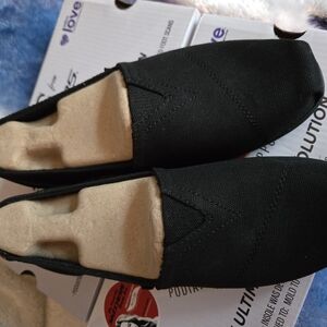 NWT BOBS from Skechers Women Black Flats Casual Slip-On